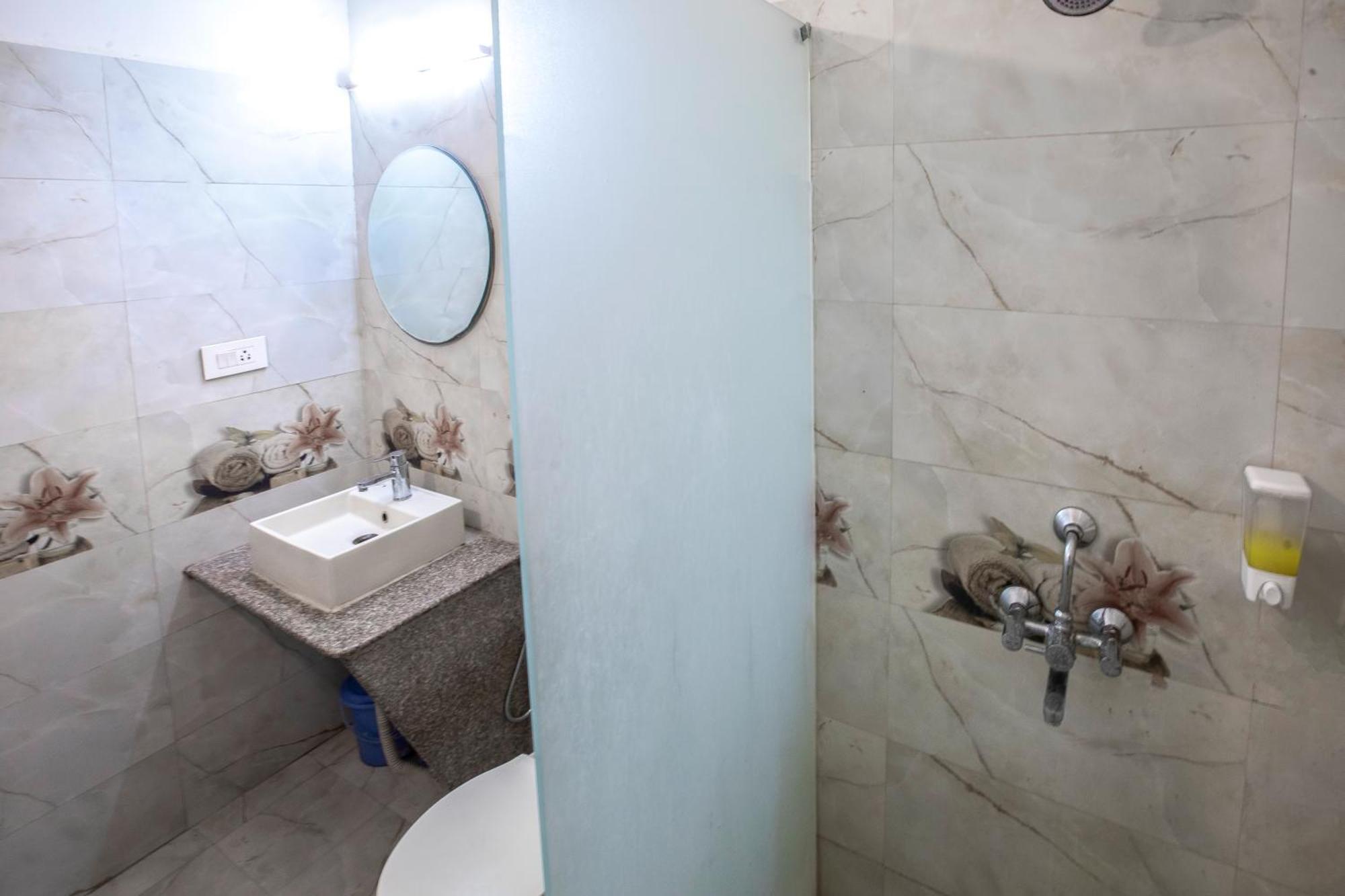 Hotel Bhakti Dhama Vrindavan Luaran gambar